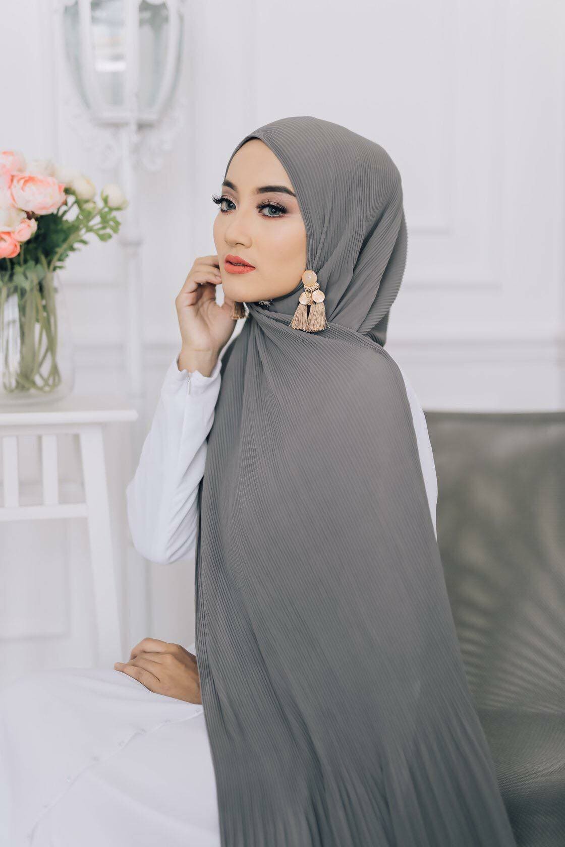 The Latest Hijab Fashion of 2020 LANAFIRA